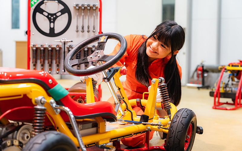 Electric Kart Assembly Experience (Pit Workshop)