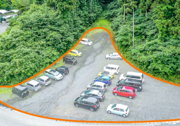 E2 Parking Lot