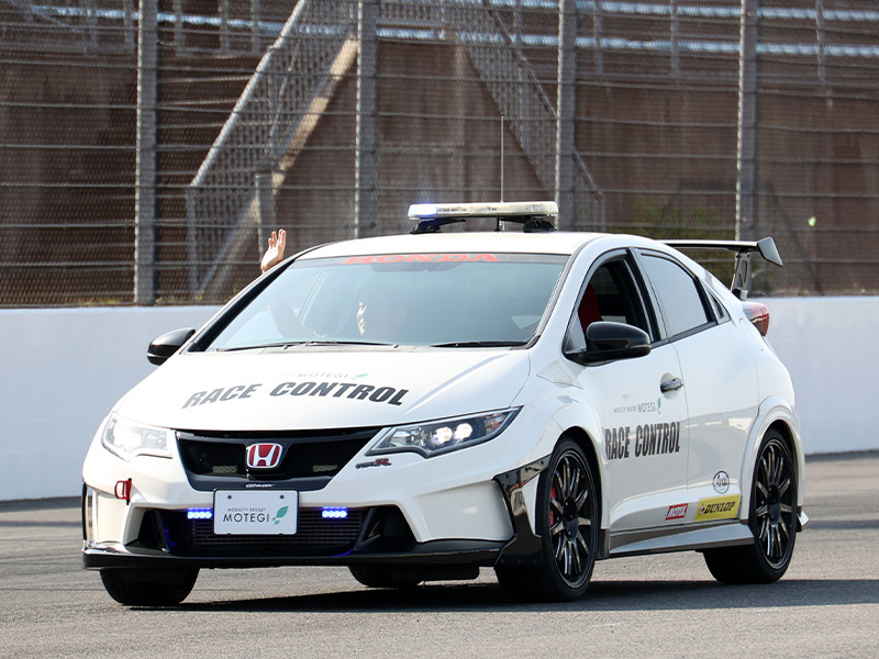 働くクルマ展示