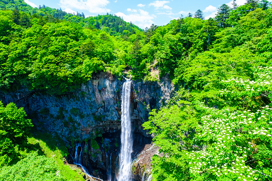 華厳滝