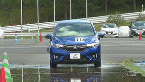 低μ路ブレーキング