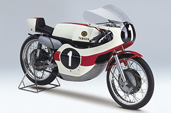 Yamaha RA31A（1968年）125cc級 菲爾·里德 獲得製造商／騎手冠軍