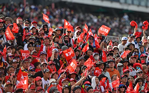 如果有喜歡的選手，就用「粉絲席」來應援吧！ 