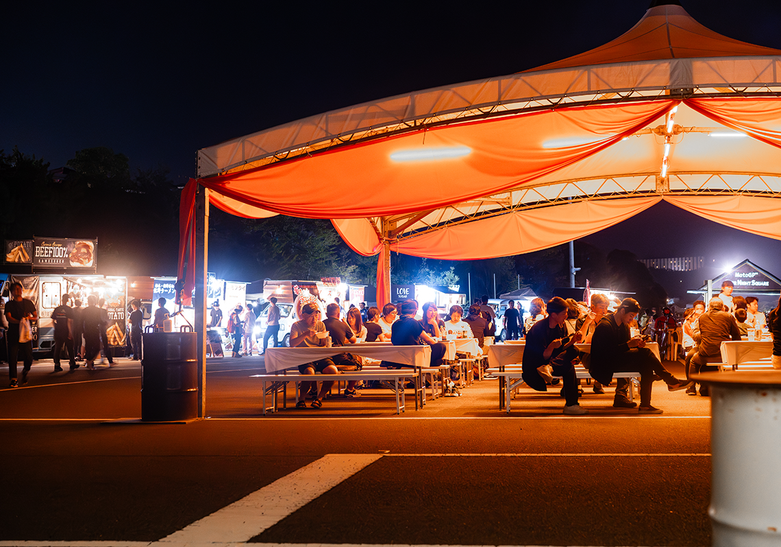 過夜廣場