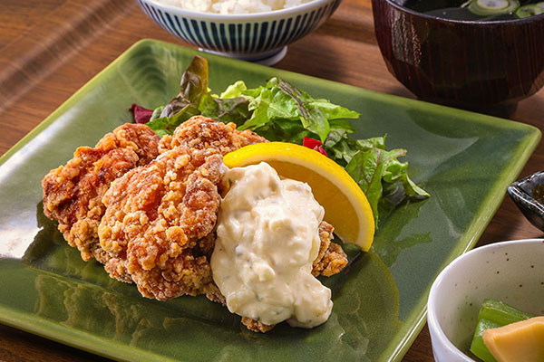 特製蒜香醬油炸雞定食